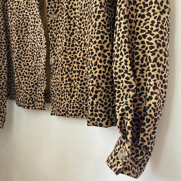 McCalls| Women's vintage y2k leopard button up collared jacket - Picture 8 of 16